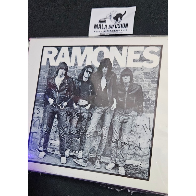 Ramones cd Ramones - importado + 8 bonus tracks